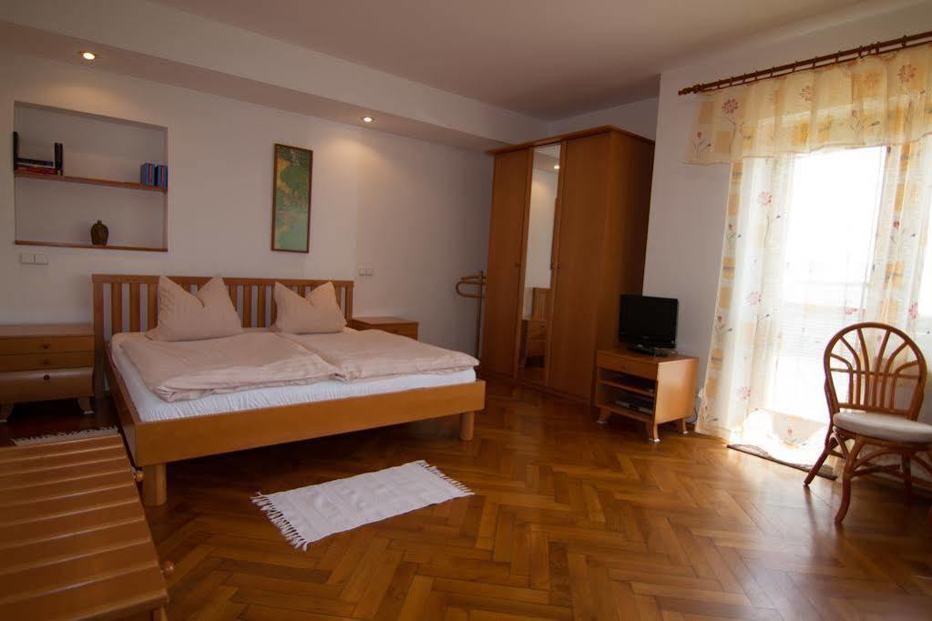 Pension Apartment Granit Praga Exterior foto